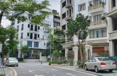 Bán nhà liền kề 114m2 giá 31 tỷ tại phố Hồng Tiến, Bồ Đề, Long Biên, HN