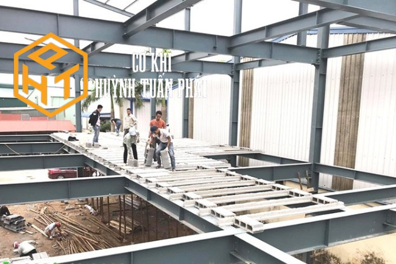 Nhà Tiền Chế Cấp 4 Giá Rẻ Thi Công An Toàn Tại Cơ Khí Huỳnh Tuấn Phát