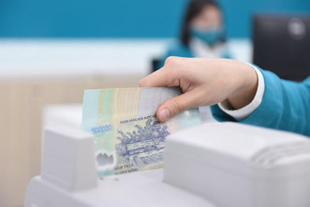 Gửi Ngân Hàng 1 Tỷ Lãi Bao Nhiêu 1 Tháng, 6 Tháng, 1 Năm? Bảng Tính Cập Nhật 2025