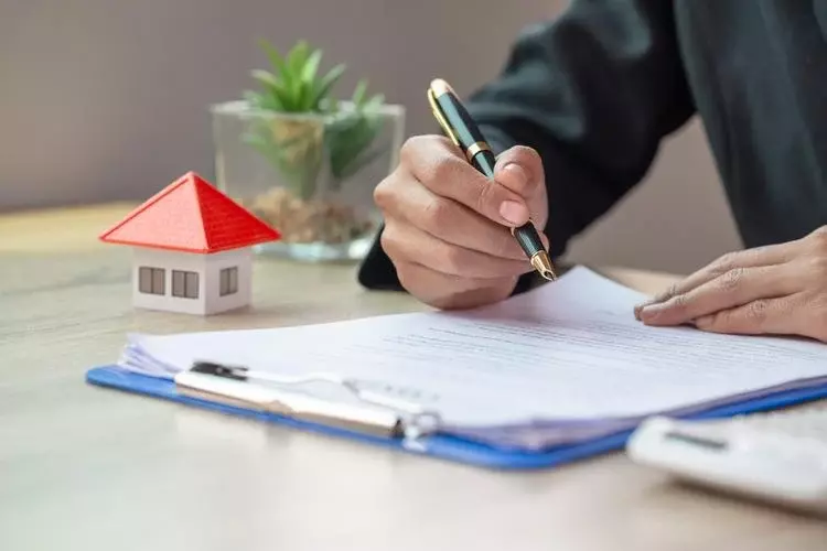 Hàng Xóm Không Chịu Ký Giáp Ranh Có Làm Sổ Đỏ Được Không?