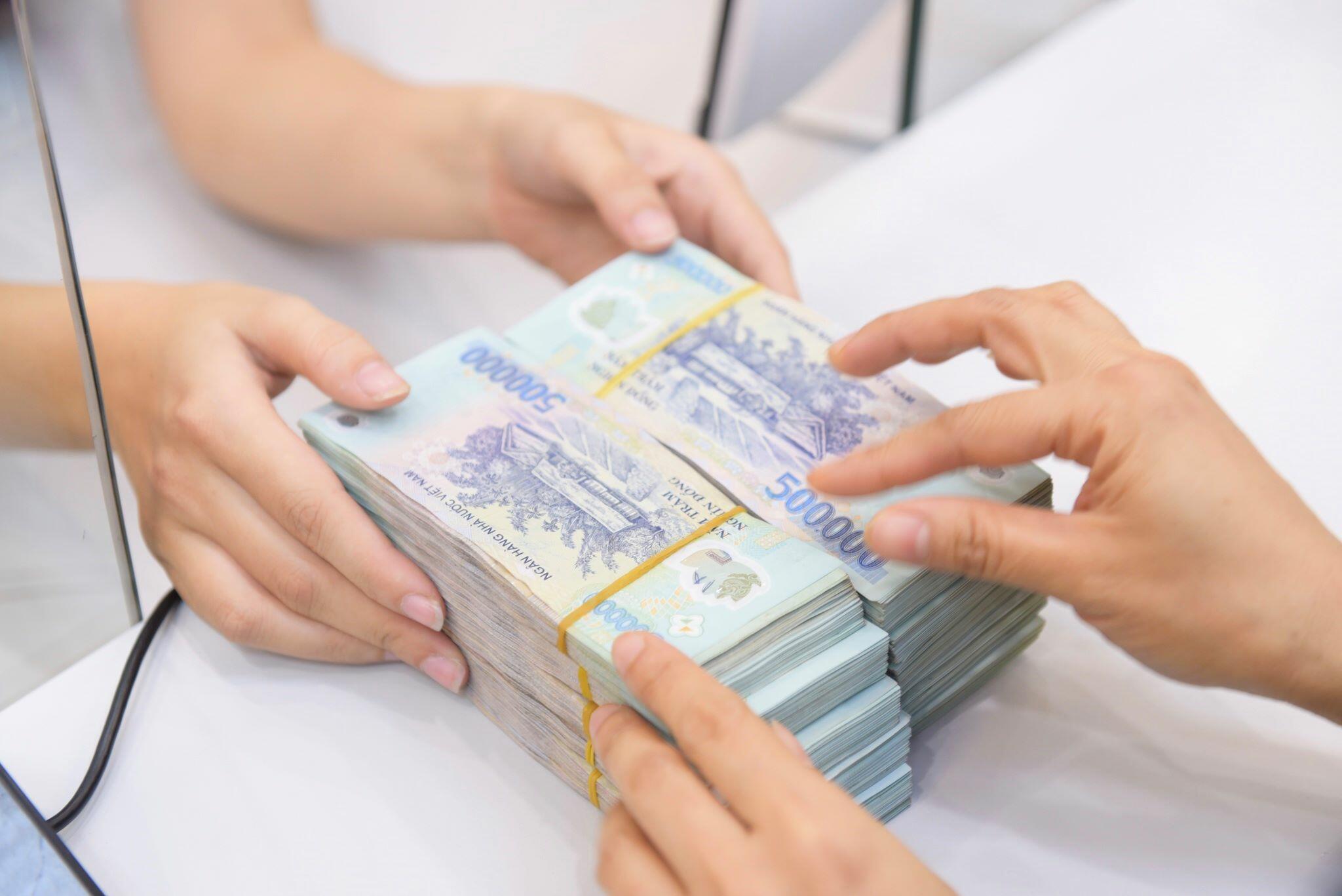 Vay Theo Lương: Điều Kiện - Lãi Suất - Thủ Tục [Cập Nhật 2024]