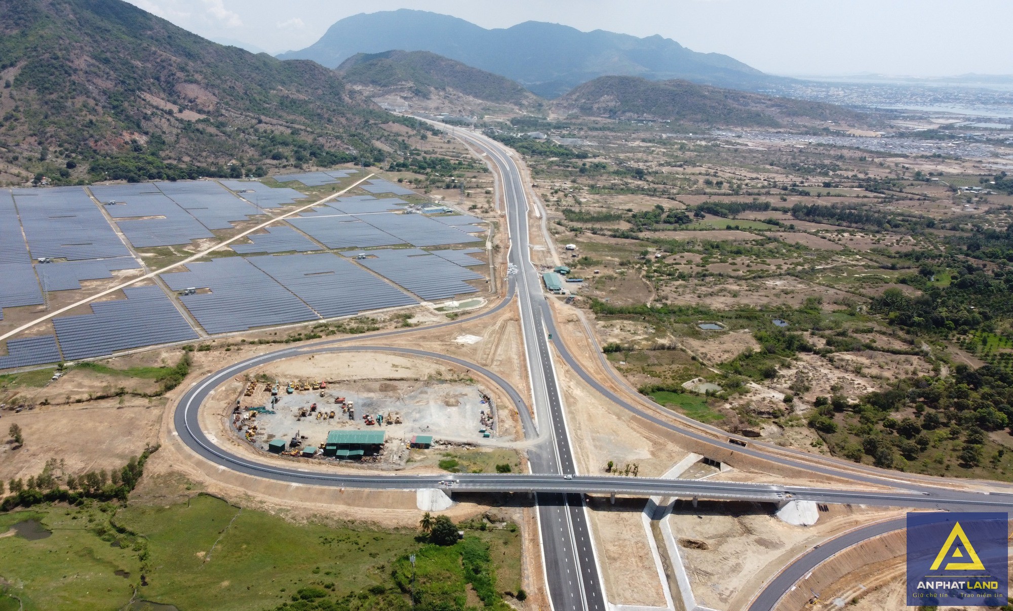 Cao Tốc Nha Trang-Cam Lâm Sắp “Về Đích”, Vượt Tiến Độ 3 Tháng