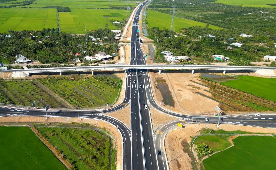 Cao Tốc Mỹ Thuận-Cần Thơ Hiện Trạng Ra Sao? Hướng Dẫn Cách Ra Vào Các Nút Giao Trên Cao Tốc Mỹ Thuận-Cần Thơ [Cập Nhật 2024]